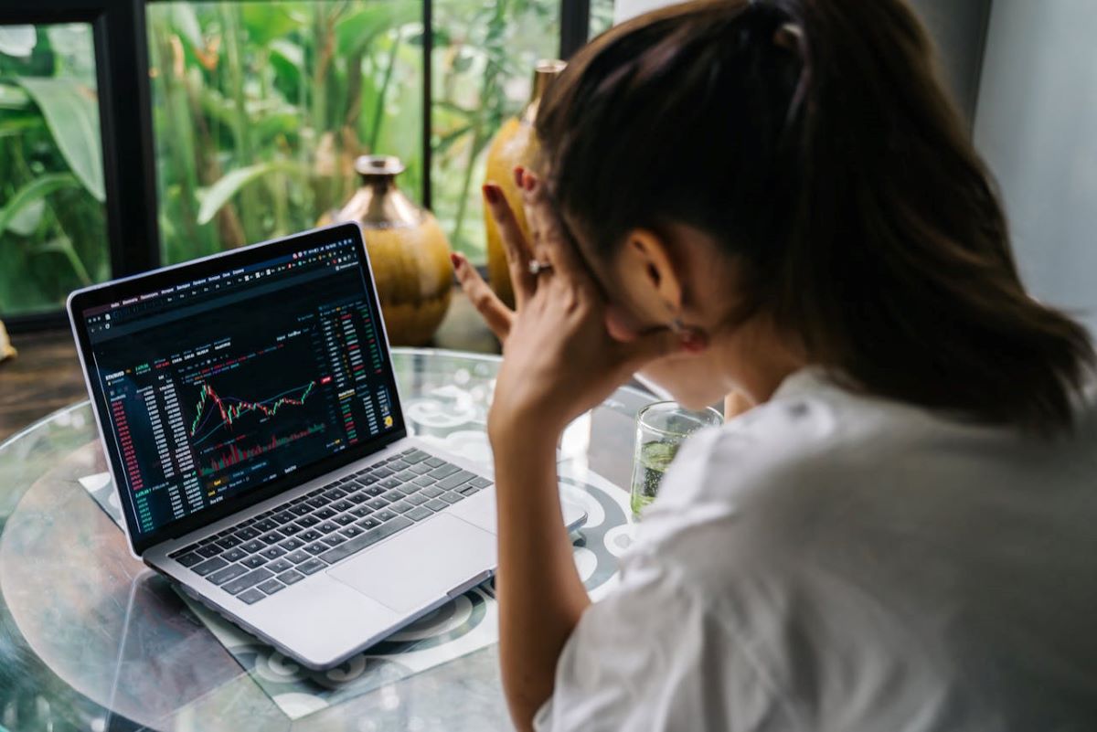 RSI vs MACD: Which Indicator Gives Better Trading Signals?