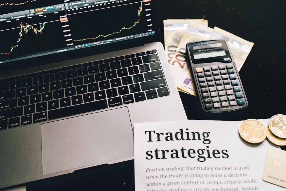 Mastering Market Boundaries: A Guide to Channel Support and Resistance