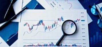 Recovery Builds as Yields Fall, Global Risks Persist